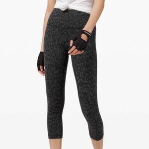 Lululemon wunder train high rise crop